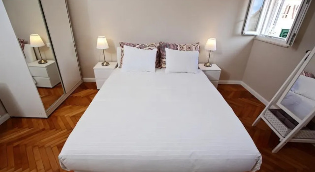 White Stone Apartment  Diocletian Palace, Prenota Appartamento Splitska 