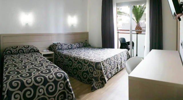 Номер Standard с балконом Tossa Beach Center