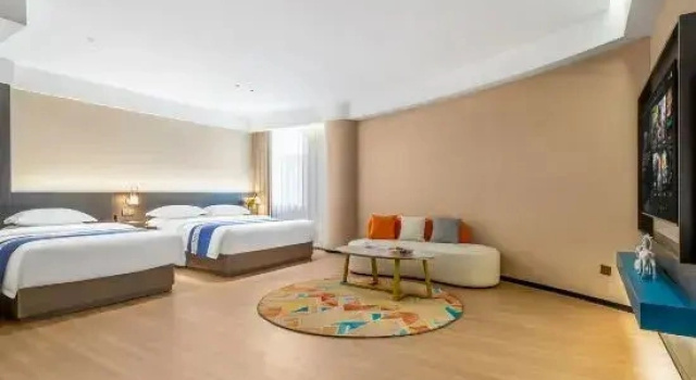 Suite Electric Machine Hotel