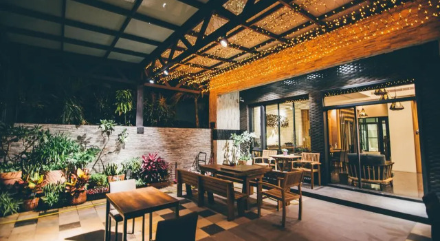 Шестиместный семейный люкс Mambo Boutique Hotel