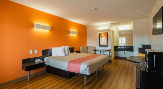 Motel 6 Savannah, GA - Midtown