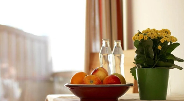 Pension Cafe Wiesenhof, Rezerwuj Hotel Hotele w Salzburg z parkingiem, Parking