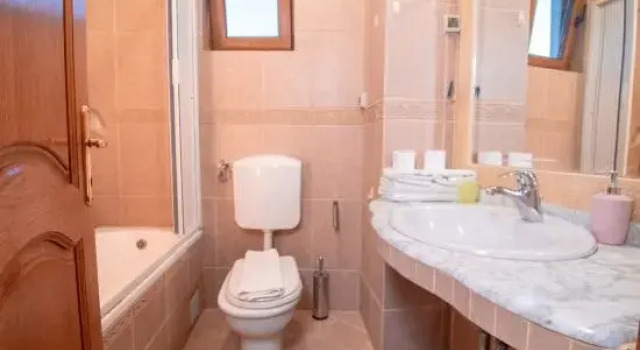Levantin Inn 1/3 Room Sea Side N.10