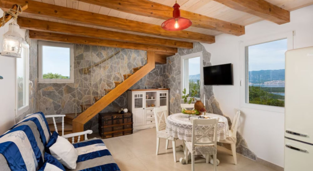 Villa Mare, Varaa Villa Hotellit Kvarner Islands uima-altaalla, Uima-allas