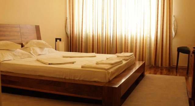 Anthimos, Prenota Hotel Baile Felix Bihor