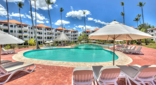 Апартаменты Beachfront apartment with Wifi & Cable TV - I-401