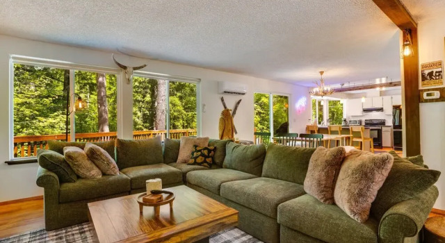 Packshack - Cozy Ski Cabin Mins From White Pass 2 Bedroom Home, Book Hotel Packwood Mount Rainier National Park