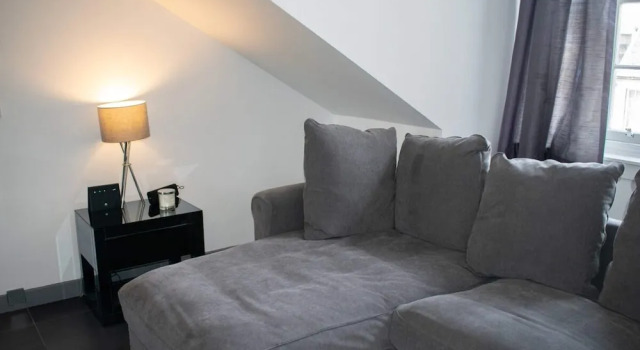 Unique 3 Bedroom Modern Penthouse, Забронировать Апартаменты/квартира Эдинбург Midlothian, рядом с Scottish Widows Bank Plc