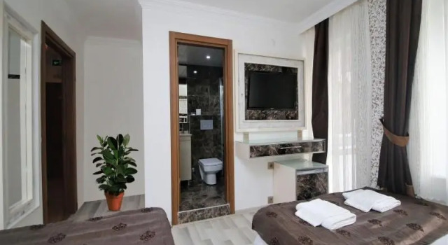 Двухместный номер Standard с балконом Behram Hotel