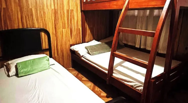 Коттедж 3 Bedroom House in the Heart of Baguio With Garage