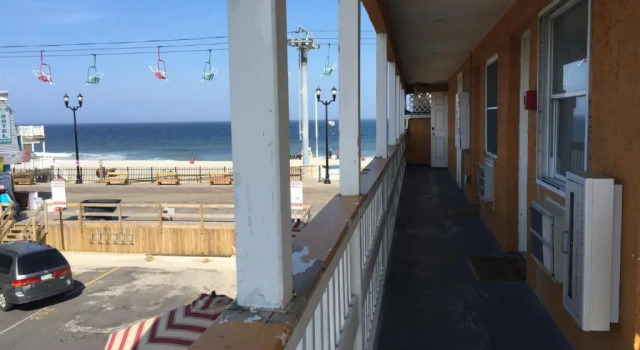 Двухместный номер Standard Boardwalk Hotel Charlee & Apartments Beach Hotel Oceanfront