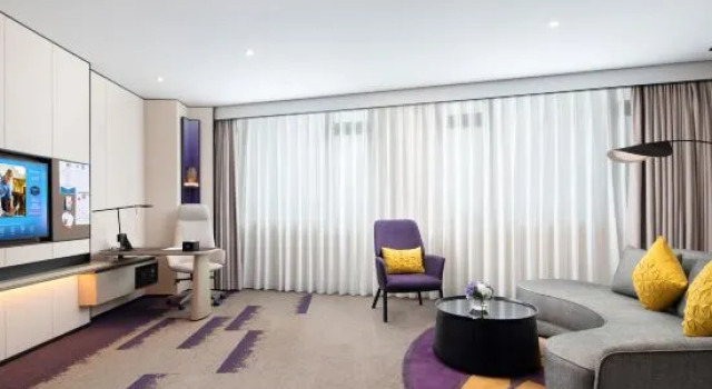 Двухместный люкс Business Hampton by Hilton Shenzhen North Station