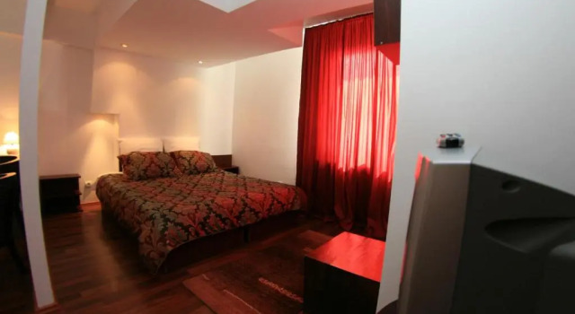 Pensiunea Studio, Rezerwuj Hotel Oituz Bacau