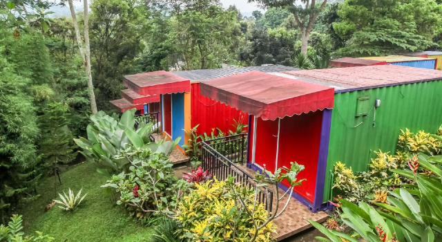 Hotel Container Inn Puncak Mitra RedDoorz