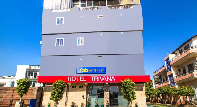 FabHotel Airport Residency, Забронировать Отель Отели штата Раджастхана с парковкой, Парковка