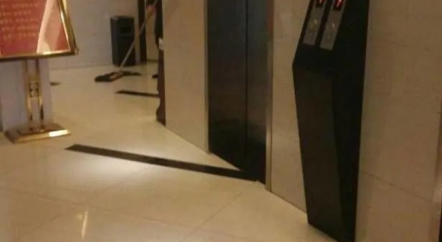 Yichang Lucky Seven Hotel Yichang Xiling Second Road, Varaa Hotelli Yichang Hubei