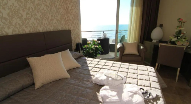 Люкс с видом на море Hotel Sabbia Doro