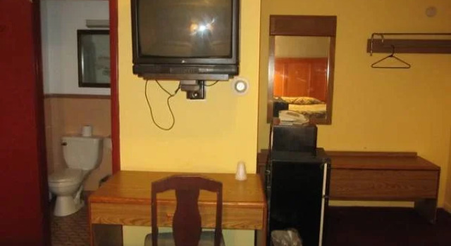 Economy Inn Tonawanda, Buchen Sie Hotel  