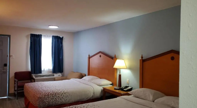 Четырёхместный номер Standard Travel Inn