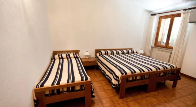 Трёхместный номер Economy Hotel LAragosta