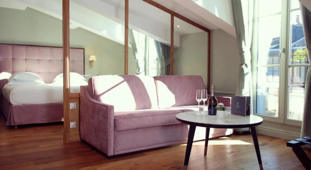 Люкс с балконом Hôtel de Sèze & Spa Bordeaux Centre