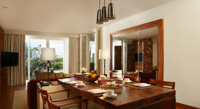 Suite семейный oceanfront Samabe Bali Suites & Villas