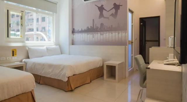 Семейный номер Standard с балконом 寓旅宿 Apato Cityhome