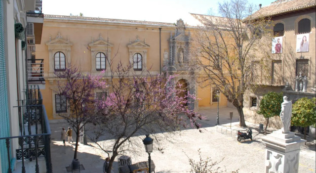 La Perla Granada Suites