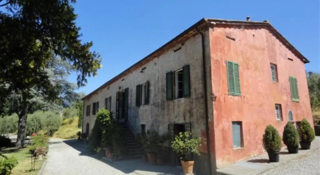 Tuscan villa with views and pool. Hosts up to 15, Varaa Villa Hotellit Capannori aamiaisella, Aamiainen