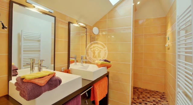 Четырёхместный номер Comfort с видом на горы La Boucle de lAdour Chambres dHôtes