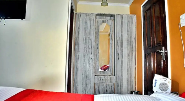 Northland Residency by OYO Rooms, Забронировать Отель Сринагар Jammu & Kashmir Ski