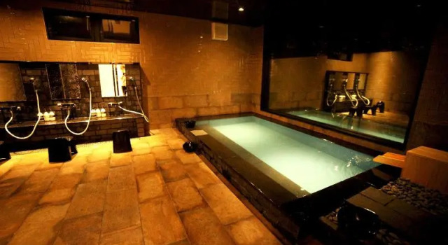 Yufuin Glamping COMOREBI, Prenota Campeggio Hotel a Kyushu con parcheggio, Parcheggio