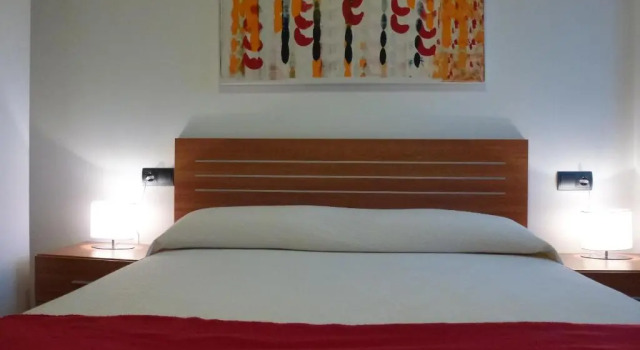 Apartamentos Puerta Muralla, Book Apartment Hotels in Aragon with Parking, Parking