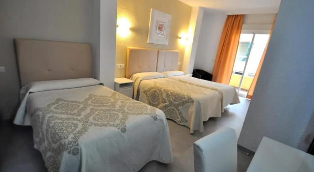 Трёхместный номер Standard Hotel Goya