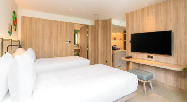 Люкс с 2 комнатами с видом на детскую площадку Holiday Inn Resort Samui Bophut Beach by IHG