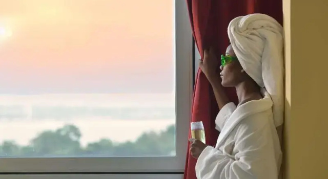 Двухместный номер Deluxe с балконом Pullman Kinshasa Grand Hotel