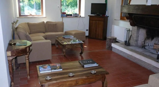 Villa  San Lorenzo, Book Villa Villaer i Todi, Villa