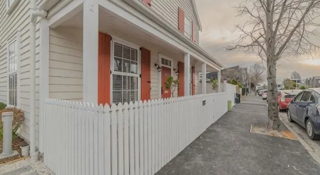 Modern City Retreat – 3BR, 2BA