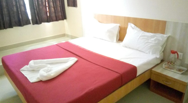 royal garden lodge, Rezervovat Hotel Hotely v Bangalore s parkováním, Parkování