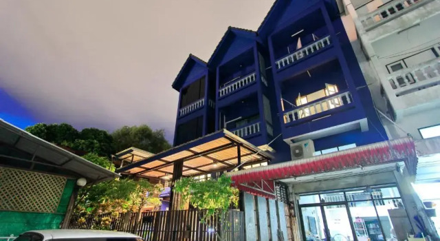 Chez Pom, Забронировать Отель Отели Чиангмай 5 звезд, рядом с Chiang Mai Gate Market, 5*