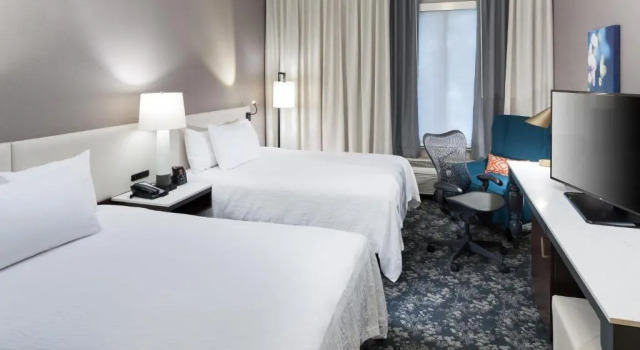 Четырёхместный номер Premium Hilton Garden Inn Sacramento/South Natomas