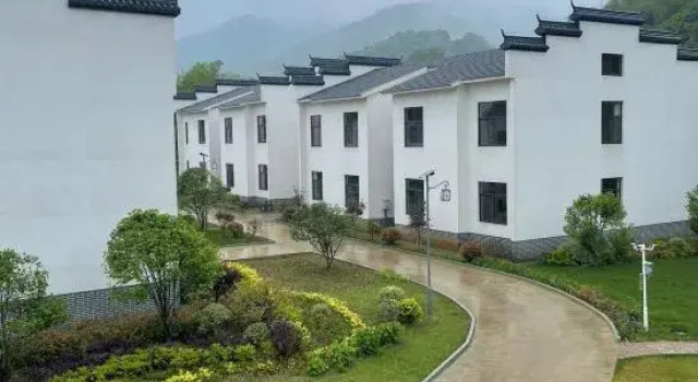 Guangde Creek Zhushan Hotel (Lucun Reservoir), Book Hotel 3-stjernede hoteller i Guangde, 3*