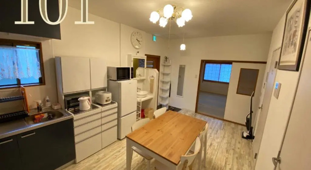 Апартаменты Цокольный этаж GUEST HOUSE APPLE