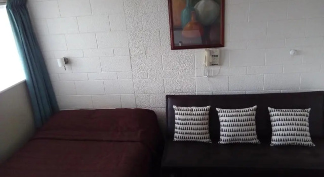 Студия Standard Redwood Lodge Motel