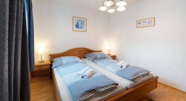 Haus Lowe Apartment Erdgeschoss 1, Rezervovat Apartmán Hotely v Filzmoos s parkováním, Parkování
