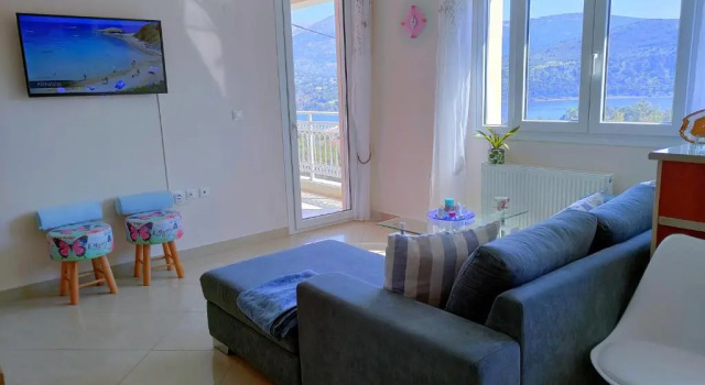 Blue Lagoon Luxury Apartment A2, Забронировать Апартаменты/квартира Апартаменты Аргостолион, рядом с Музей истории и этнографии Коргиаленио, Апартаменты/квартира