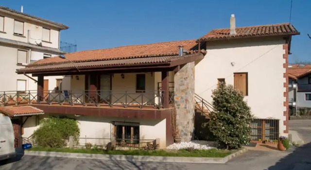 Posada Calera, Rezerwuj Hotel Hotele w Baskonia z parkingiem, Parking