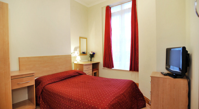 Elmwood Hotel