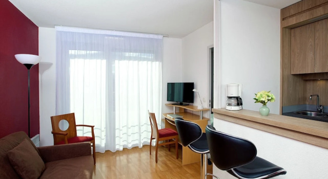 Апартаменты Standard Séjours & Affaires Lyon Park Lane
