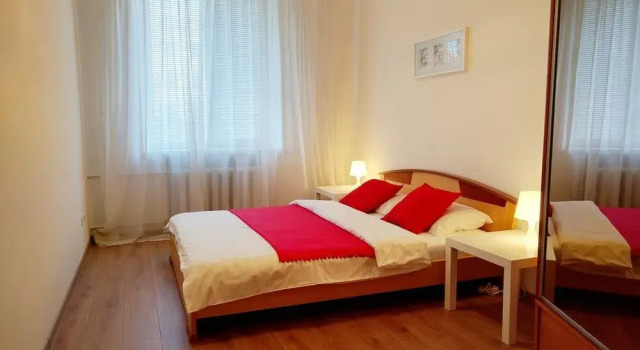 Minsk 2 Apartment, Забронировать Апартаменты/квартира Отели Минска с парковкой, рядом с Национальный Художественный Музей, Парковка